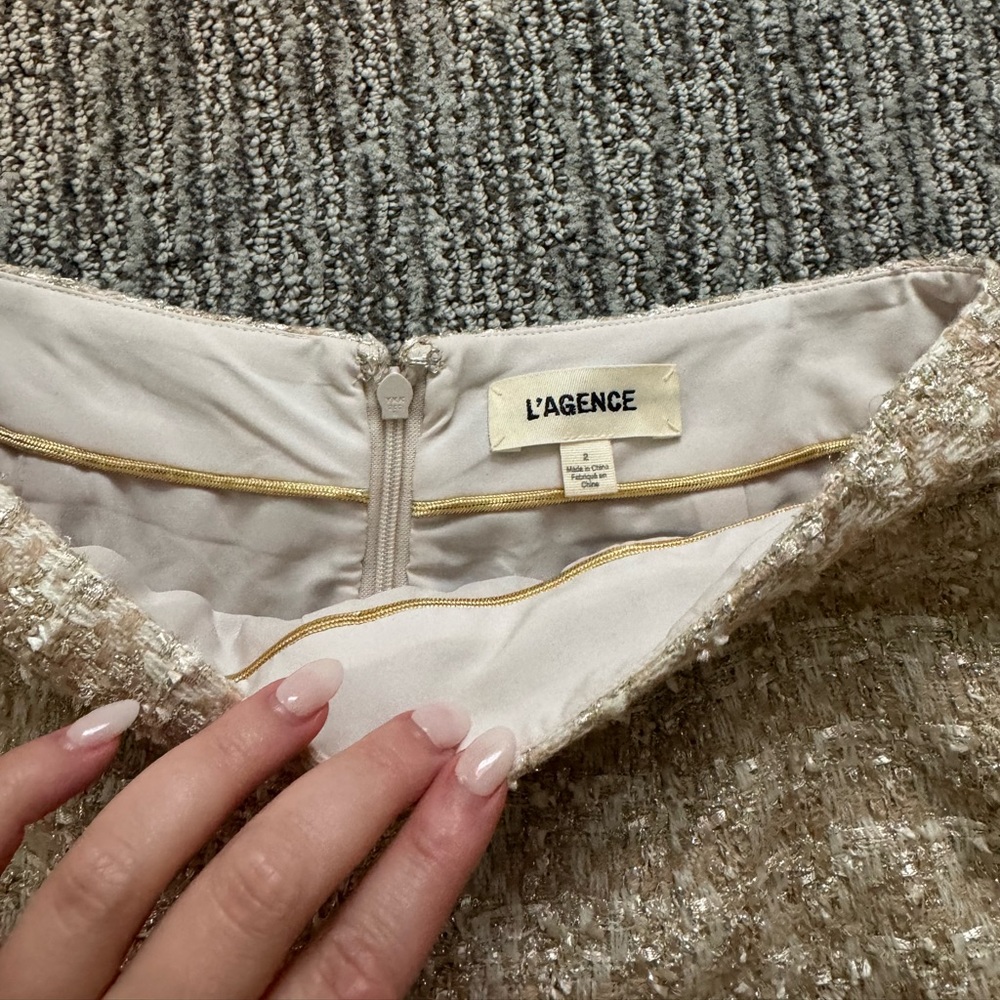 L’Agence Gold Tweed Shorts - Picture 4 of 6